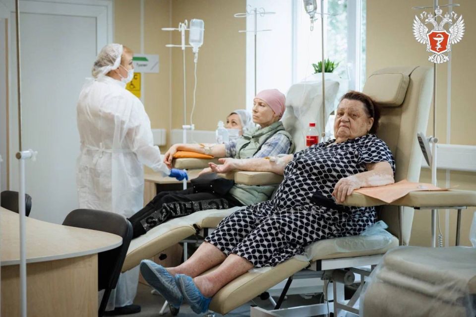 Михаил Мурашко: 10 первых пациентов получают терапию на новом линейном ускорителе в Мелитопольском областном онкологическом диспансере Михаил Мурашко: 10 первых пациентов получают терапию на новом линейном ускорителе в Мелитопольском областном онкологическом диспансере