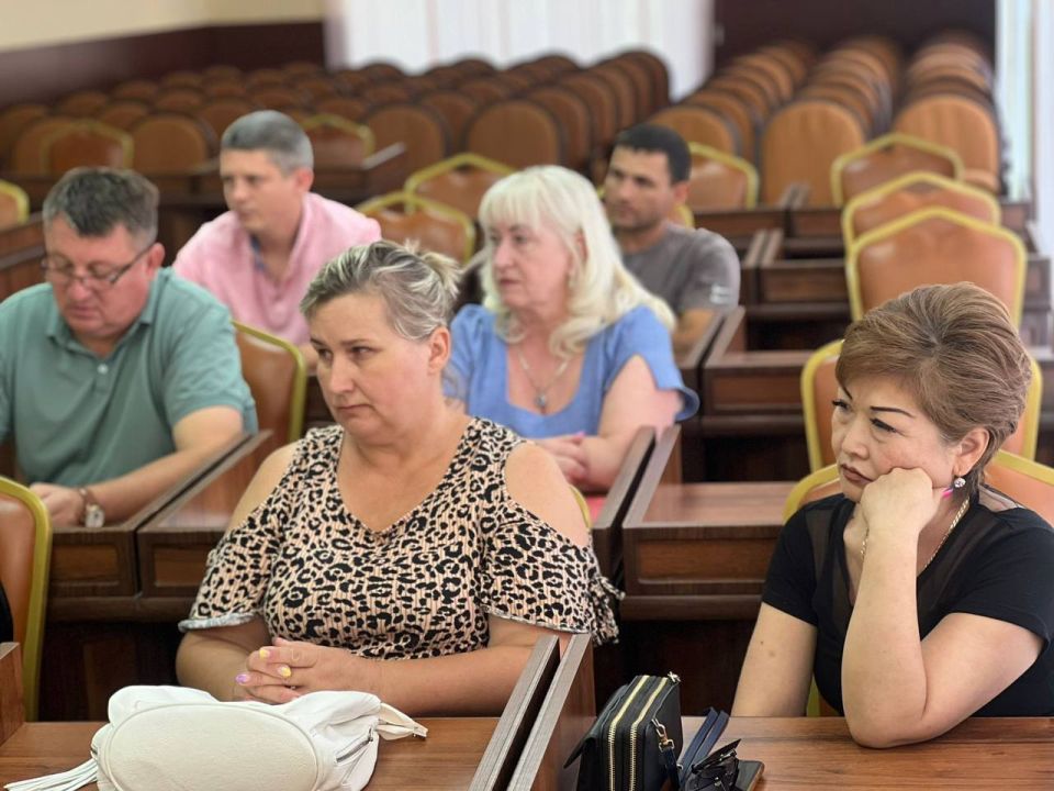 Игорь Ивин: Регулярное взаимодействие с представителями малого бизнеса является ключевым условием для формирования эффективной поддержки, своевременного выявления актуальных проблем и поиска совместных решений Игорь Ивин: Регулярное взаимодействие с представителями малого бизнеса является ключевым условием для формирования эффективной поддержки, своевременного выявления актуальных проблем и поиска совместных решений