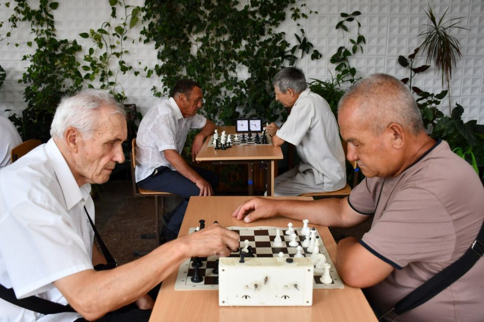 Василий Грабован: Друзья, сегодня в нашем районе состоялся шахматный турнир на Кубок Главы Администрации района! Василий Грабован: Друзья, сегодня в нашем районе состоялся шахматный турнир на Кубок Главы Администрации района!