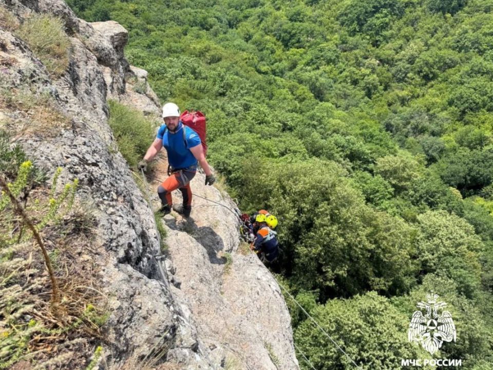 В день альпинизма МЧС России напоминает о мерах безопасности В день альпинизма МЧС России напоминает о мерах безопасности