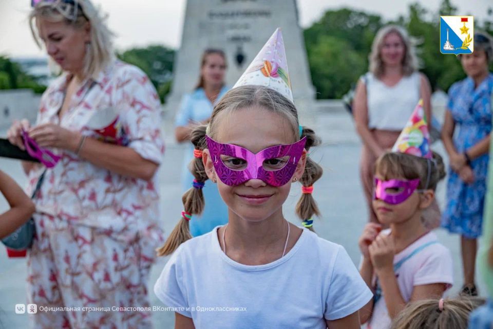 Приглашаем юных севастопольцев на экскурсии Приглашаем юных севастопольцев на экскурсии