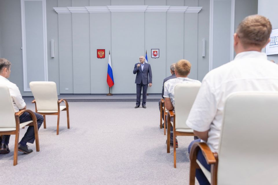 Сергей Аксёнов: В преддверии профессионального праздника рад вручить награды крымским строителям Сергей Аксёнов: В преддверии профессионального праздника рад вручить награды крымским строителям