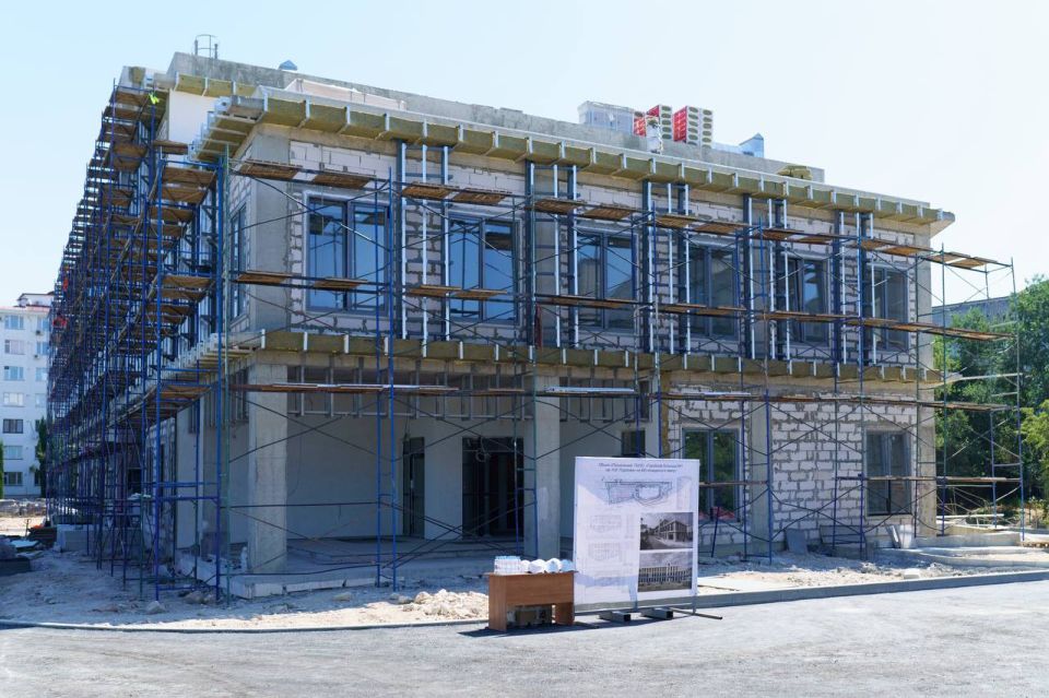 Михаил Развожаев: Вместе с министром здравоохранения Михаилом Альбертовичем Мурашко проинспектировали медицинские объекты Севастополя Михаил Развожаев: Вместе с министром здравоохранения Михаилом Альбертовичем Мурашко проинспектировали медицинские объекты Севастополя