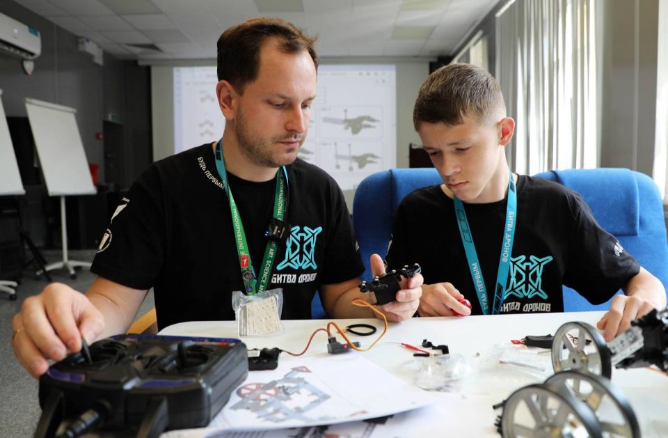 Михаил Развожаев: В Севастополе стартовала регистрация на фестиваль «Битва дронов» 2025 Михаил Развожаев: В Севастополе стартовала регистрация на фестиваль «Битва дронов» 2025