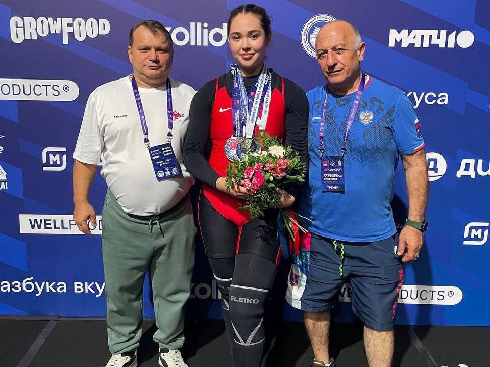 В Санкт-Петербург проходит чемпионат России по тяжелой атлетике В Санкт-Петербург проходит чемпионат России по тяжелой атлетике