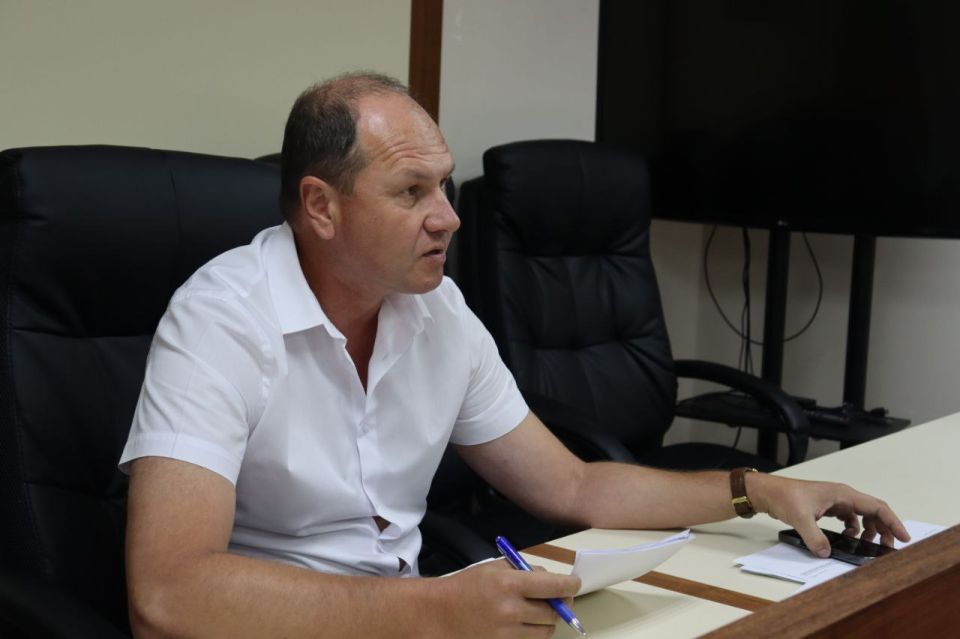Владислав Хаджиев: Для выполнения задач, поставленных руководством Крыма, систематически проводим совещания с главами администраций сельских поселений Владислав Хаджиев: Для выполнения задач, поставленных руководством Крыма, систематически проводим совещания с главами администраций сельских поселений
