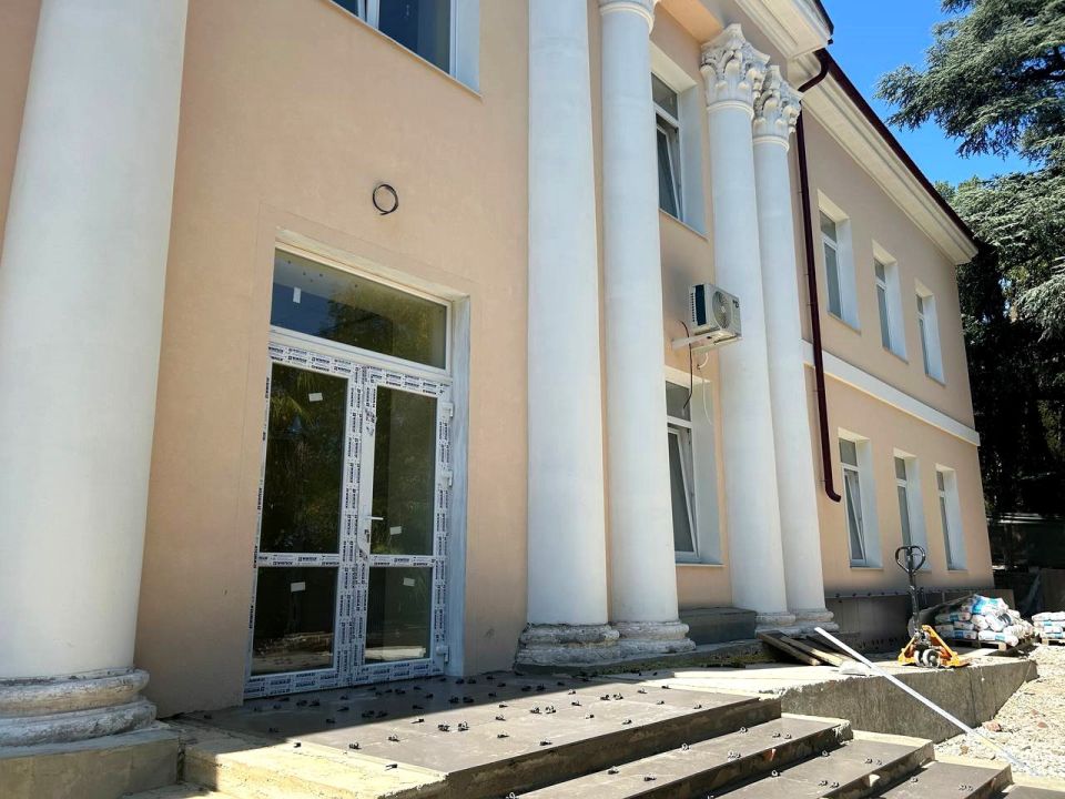 Завершается капитальный ремонт Ливадийской санаторной школы-интерната Завершается капитальный ремонт Ливадийской санаторной школы-интерната
