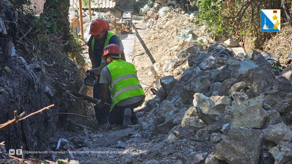 Капитальный ремонт лестницы с подпорными стенами на улице Фурманова завершат к осени этого года Капитальный ремонт лестницы с подпорными стенами на улице Фурманова завершат к осени этого года