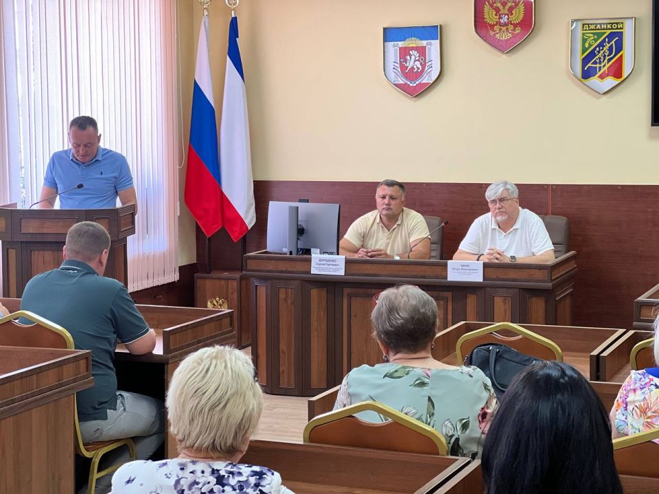 Игорь Ивин: Для эффективного решения вопросов управляющие и ресурсоснабжающие организации должны реагировать быстро и своевременно Игорь Ивин: Для эффективного решения вопросов управляющие и ресурсоснабжающие организации должны реагировать быстро и своевременно