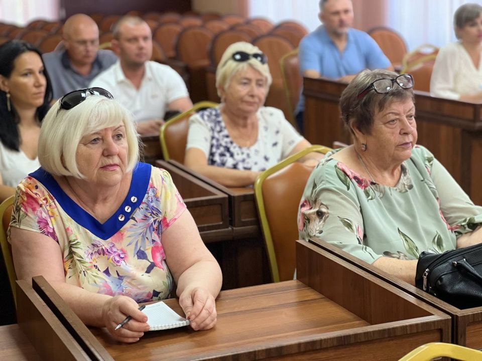 Игорь Ивин: Для эффективного решения вопросов управляющие и ресурсоснабжающие организации должны реагировать быстро и своевременно Игорь Ивин: Для эффективного решения вопросов управляющие и ресурсоснабжающие организации должны реагировать быстро и своевременно