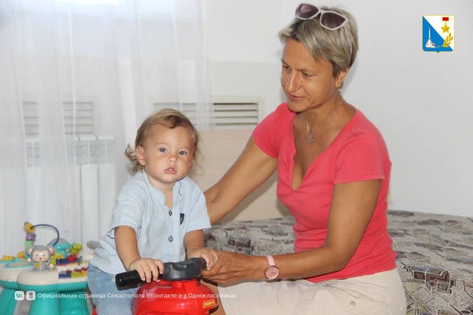 Социальная няня — помощь молодым родителям Севастополя