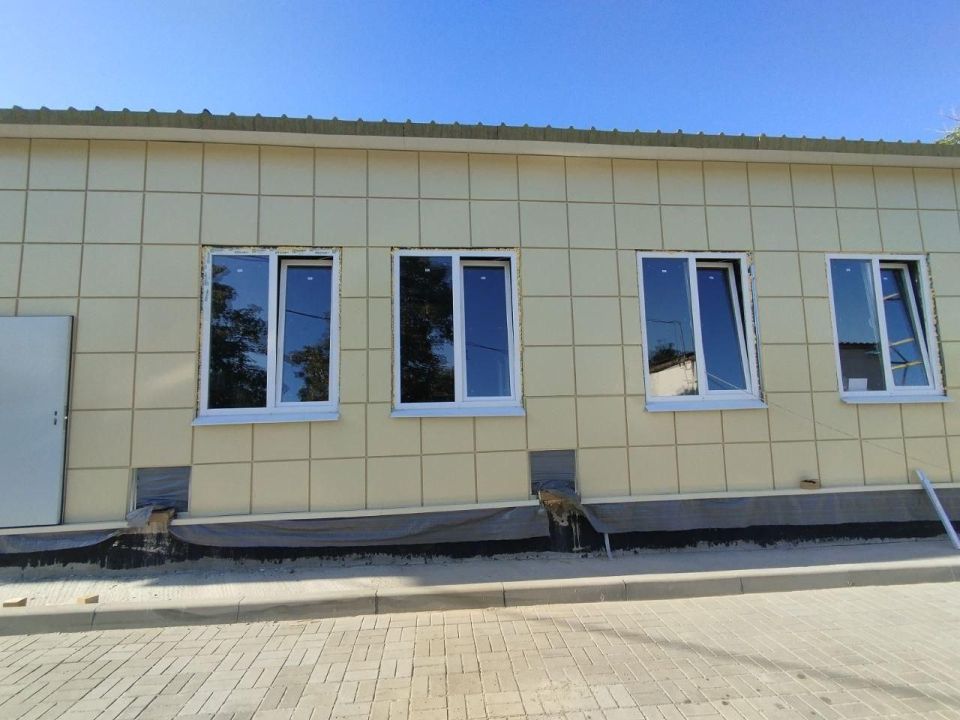 В Республике Крым продолжается масштабная установка модульных пищеблоков в образовательных учреждениях различных муниципальных образований В Республике Крым продолжается масштабная установка модульных пищеблоков в образовательных учреждениях различных муниципальных образований