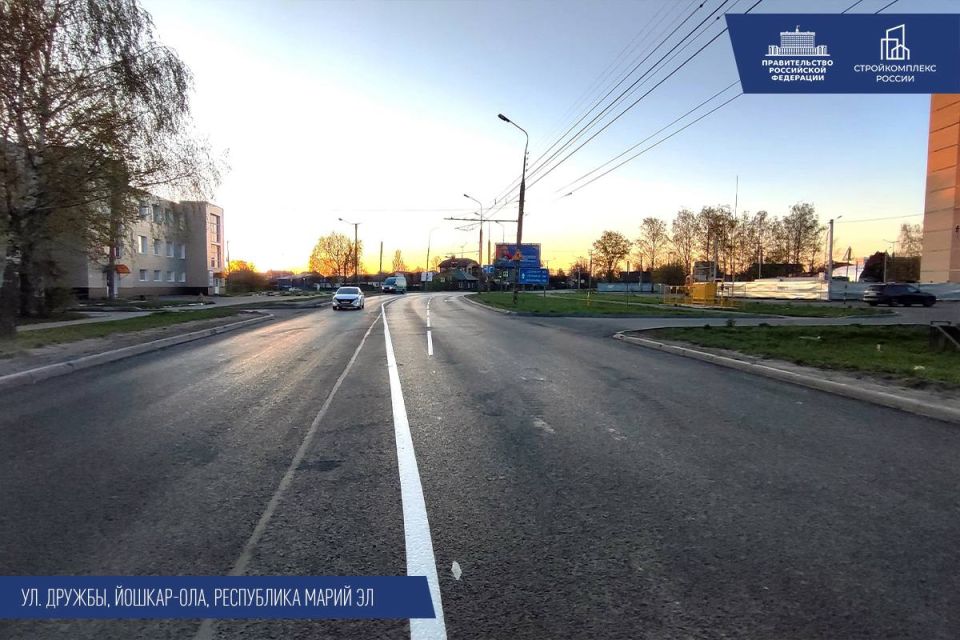 Марат Хуснуллин: Хороший рубеж у большинства дорожников по нацпроекту «Инфраструктура для жизни» — в 50 регионах работы по укладке асфальта выполнены более чем на 50% Марат Хуснуллин: Хороший рубеж у большинства дорожников по нацпроекту «Инфраструктура для жизни» — в 50 регионах работы по укладке асфальта выполнены более чем на 50%