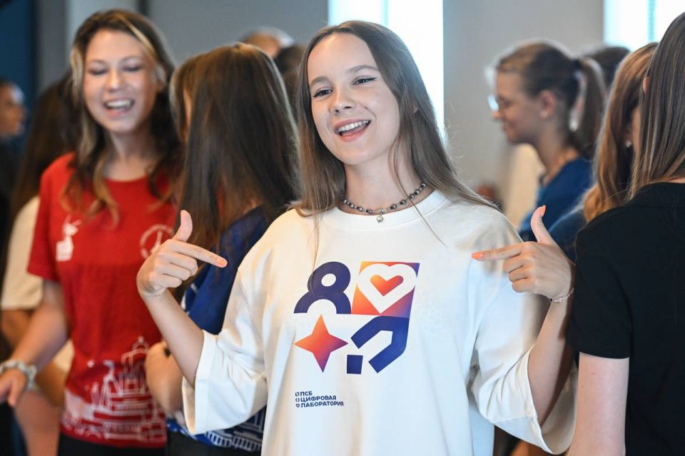 Михаил Развожаев: Завершился трудовой семестр губернаторских школьных трудовых отрядов в ИТ-центре ПСБ Михаил Развожаев: Завершился трудовой семестр губернаторских школьных трудовых отрядов в ИТ-центре ПСБ