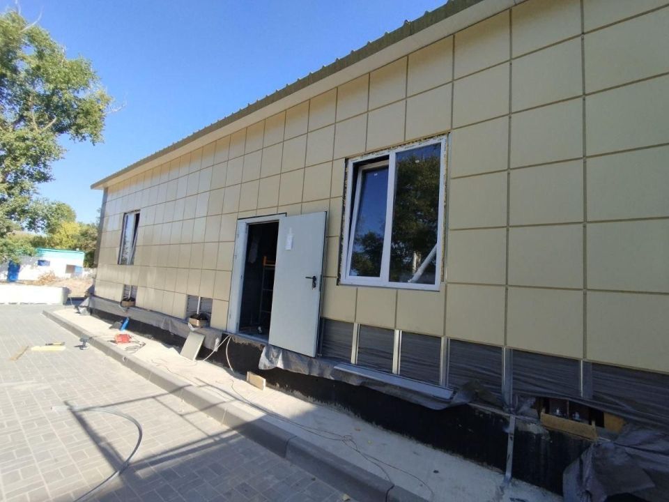 В Республике Крым продолжается масштабная установка модульных пищеблоков в образовательных учреждениях различных муниципальных образований В Республике Крым продолжается масштабная установка модульных пищеблоков в образовательных учреждениях различных муниципальных образований