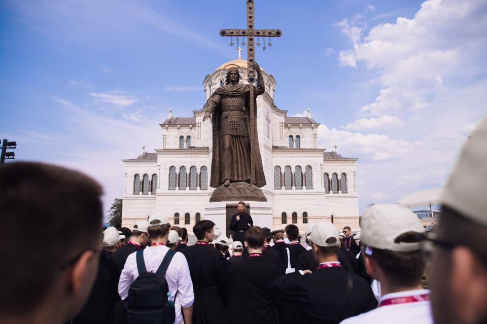 Михаил Развожаев: Семинаристы со всей страны создали 15 просветительских проектов для молодёжи на форуме «Истоки» в Севастополе Михаил Развожаев: Семинаристы со всей страны создали 15 просветительских проектов для молодёжи на форуме «Истоки» в Севастополе