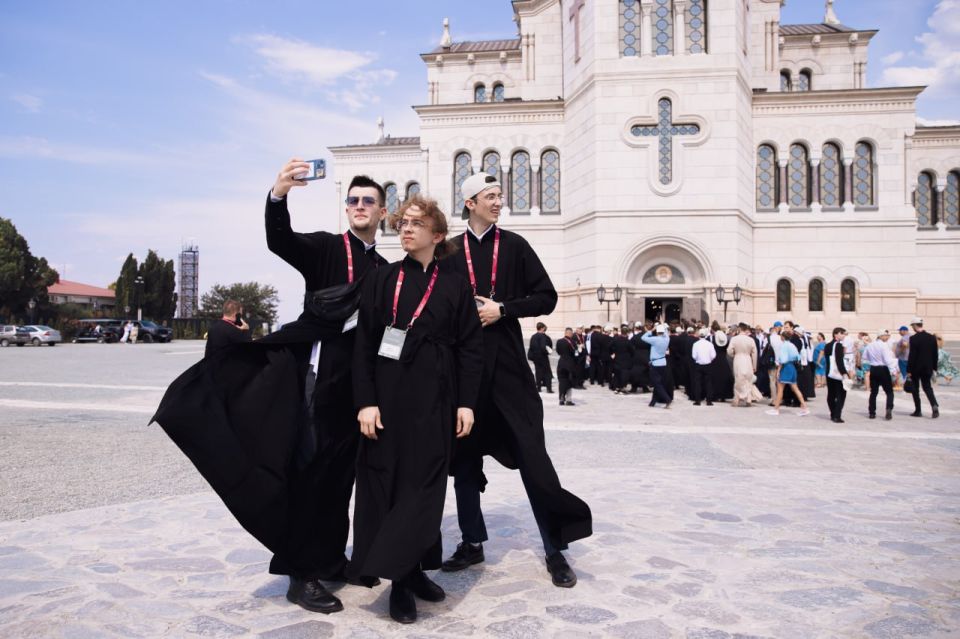 Михаил Развожаев: Семинаристы со всей страны создали 15 просветительских проектов для молодёжи на форуме «Истоки» в Севастополе Михаил Развожаев: Семинаристы со всей страны создали 15 просветительских проектов для молодёжи на форуме «Истоки» в Севастополе