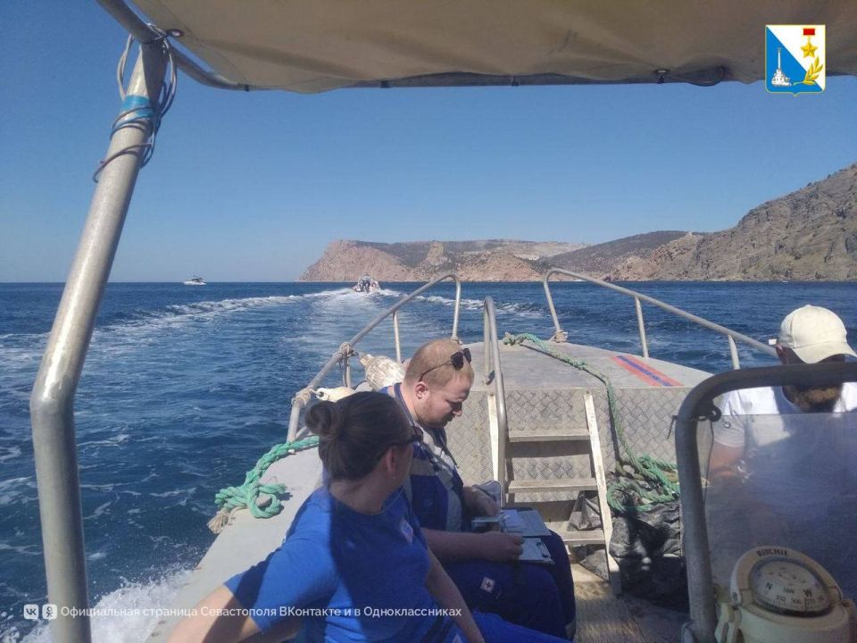 Спасли туриста с пляжа «Серебряный» Спасли туриста с пляжа «Серебряный»