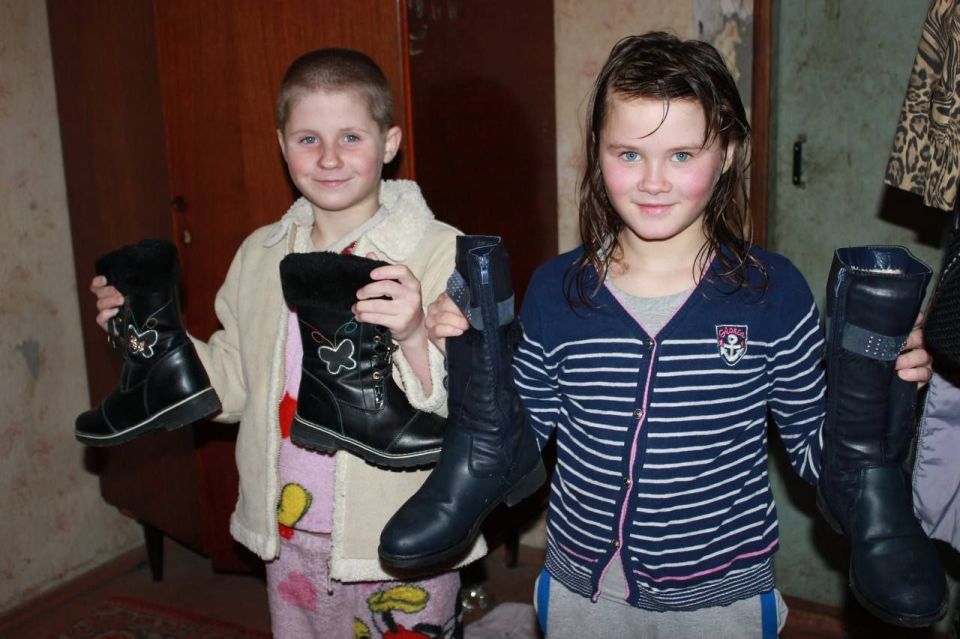  :   !         