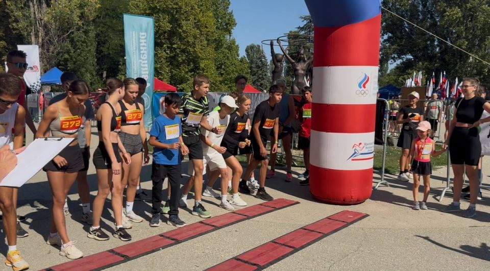 В Симферополе состоялся забег «Бесконечное Движение» В Симферополе состоялся забег «Бесконечное Движение»