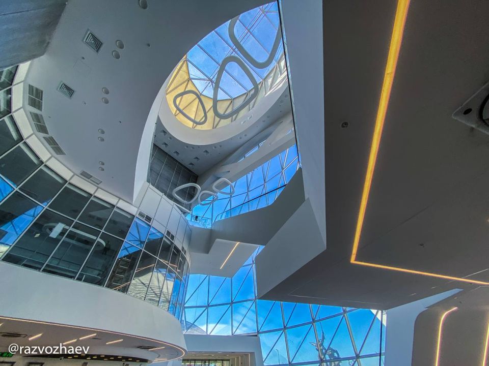 Михаил Развожаев: Вместе с министром культуры Ольгой Борисовной Любимовой также побывали на стройплощадках Российской галереи искусств и Театра оперы и балета Михаил Развожаев: Вместе с министром культуры Ольгой Борисовной Любимовой также побывали на стройплощадках Российской галереи искусств и Театра оперы и балета