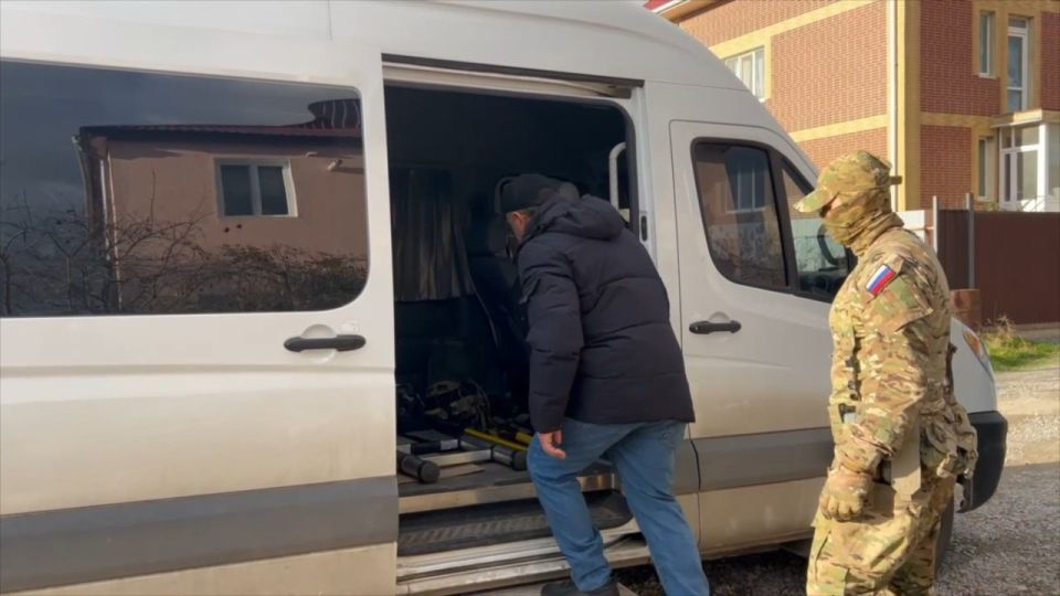 В Судаке осудили двух организаторов нелегальной миграции В Судаке осудили двух организаторов нелегальной миграции