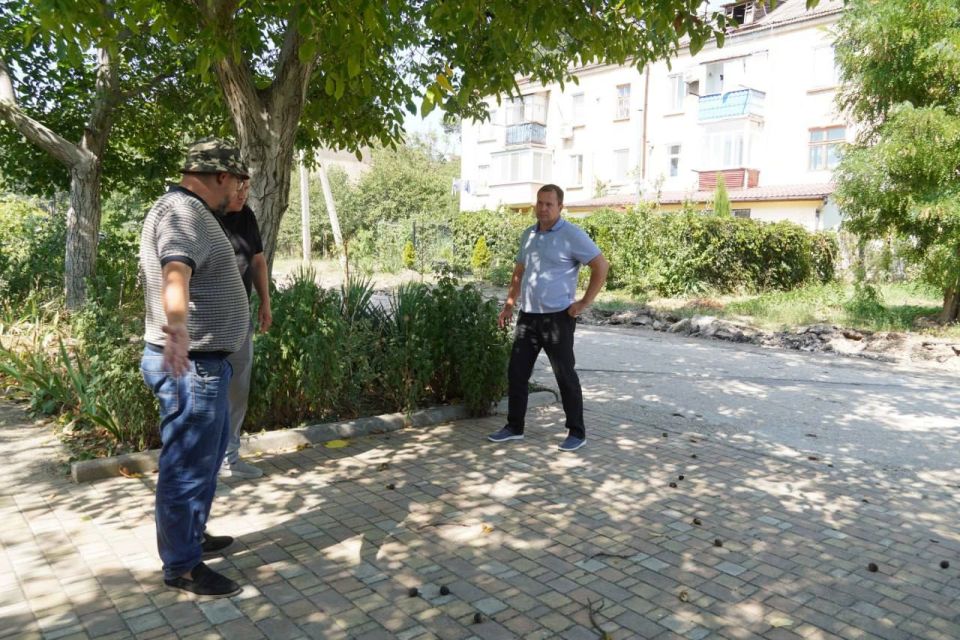 В городе продолжаются работы по ремонту улично-дорожной сети В городе продолжаются работы по ремонту улично-дорожной сети