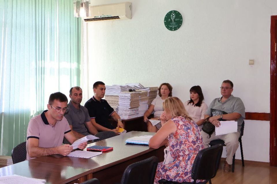 20 августа 2025 года состоялось заседание Антитеррористической комиссии Раздольненского района под руководством заместителя главы Администрации Раздольненского района – главного архитектора района Виктора Мироничева 20 августа 2025 года состоялось заседание Антитеррористической комиссии Раздольненского района под руководством заместителя главы Администрации Раздольненского района – главного архитектора района Виктора Мироничева