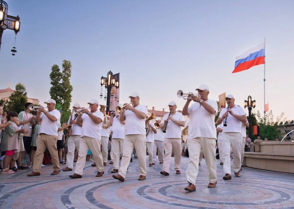 Самое ценное – семья. В Севастополе проходит заезд «Семейные ценности» форума «Истоки» Самое ценное – семья. В Севастополе проходит заезд «Семейные ценности» форума «Истоки»