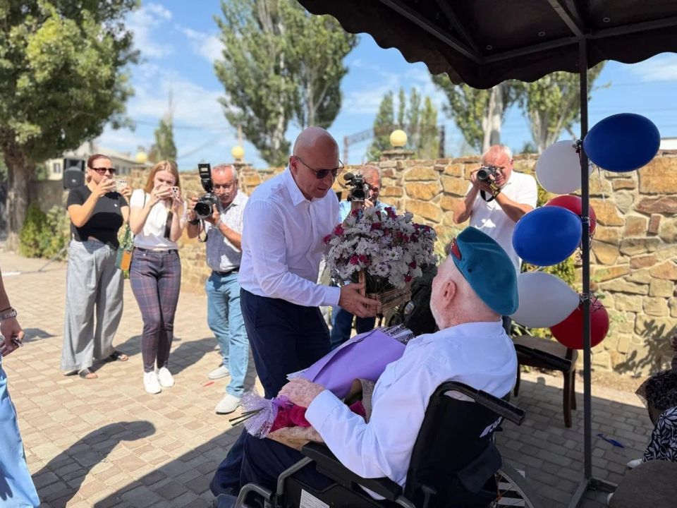 20 ������� ������� ������� ������������� �����, �������� ������ ��������, �������� ��������� ���������� ������ ����� �������� �������� ������� ���� 100-������ ������