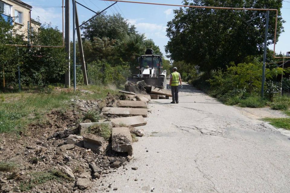 В городе продолжаются работы по ремонту улично-дорожной сети В городе продолжаются работы по ремонту улично-дорожной сети