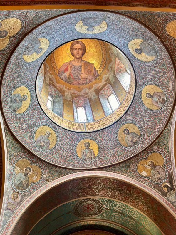 Храм Покрова в Нижней Ореанде Храм Покрова в Нижней Ореанде