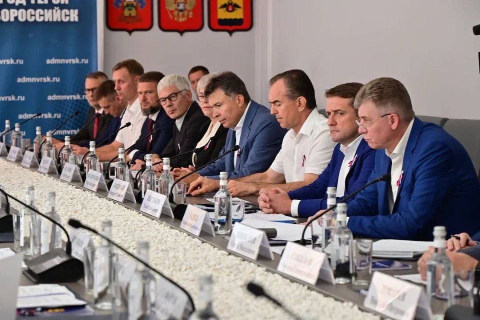 Помощник Президента России, председатель Морской коллегии РФ Николай Патрушев провел в Новороссийске совещание по вопросам реализации национальной морской политики в приморских территориях Азово-Черноморского региона Помощник Президента России, председатель Морской коллегии РФ Николай Патрушев провел в Новороссийске совещание по вопросам реализации национальной морской политики в приморских территориях Азово-Черноморского региона