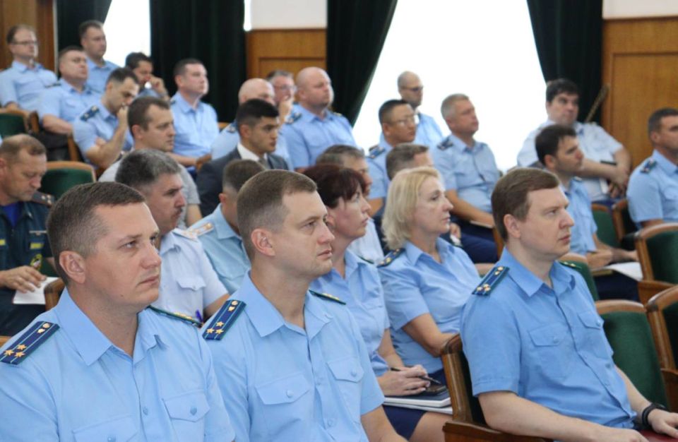 В прокуратуре Крыма обсудили результаты работы правоохранительных органов по возмещению ущерба, причиненного преступлениями В прокуратуре Крыма обсудили результаты работы правоохранительных органов по возмещению ущерба, причиненного преступлениями