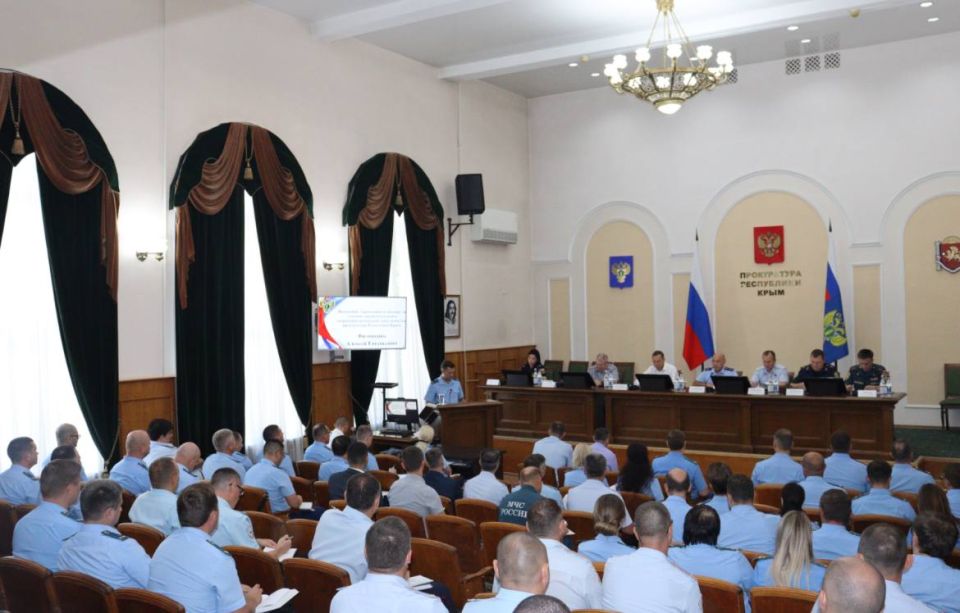 В прокуратуре Крыма обсудили результаты работы правоохранительных органов по возмещению ущерба, причиненного преступлениями В прокуратуре Крыма обсудили результаты работы правоохранительных органов по возмещению ущерба, причиненного преступлениями
