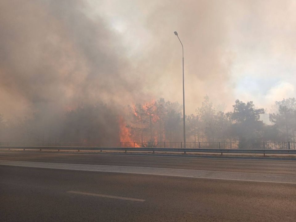         16:30,    