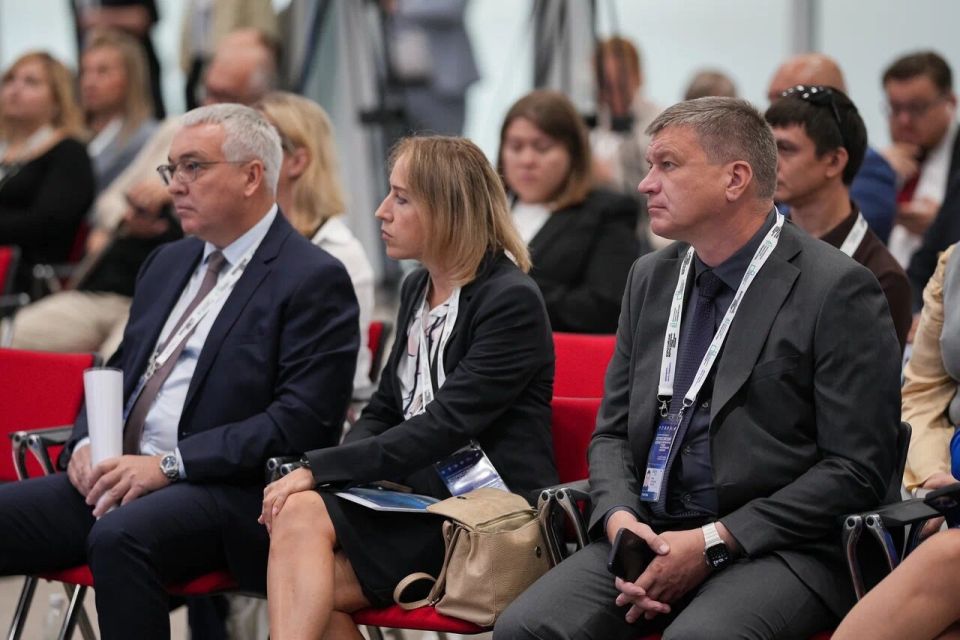 Александр Юрьев участвует в форуме «Развитие малых городов и исторических поселений» Александр Юрьев участвует в форуме «Развитие малых городов и исторических поселений»
