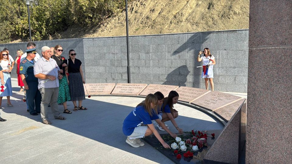 Кирилл Чебышев: Сегодня, в День государственного флага Российской Федерации, принял участие в торжественных мероприятиях, которые состоялись на Холме Славы в Судаке Кирилл Чебышев: Сегодня, в День государственного флага Российской Федерации, принял участие в торжественных мероприятиях, которые состоялись на Холме Славы в Судаке