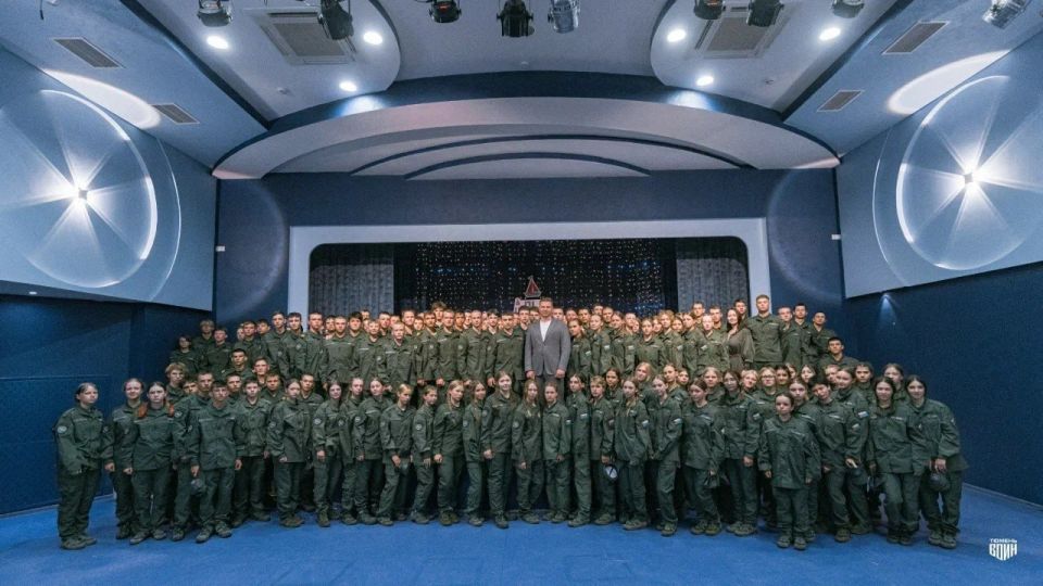 Более 20 тысяч молодых людей стали участниками встреч с ветеранами СВО в рамках Всероссийской акции "Служу Отечеству" Более 20 тысяч молодых людей стали участниками встреч с ветеранами СВО в рамках Всероссийской акции "Служу Отечеству"