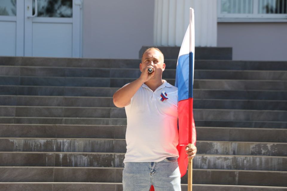 Ольга Урайкина: В районном Доме культуры состоялось праздничное мероприятие, приуроченное ко Дню государственного флага Российской Федерации Ольга Урайкина: В районном Доме культуры состоялось праздничное мероприятие, приуроченное ко Дню государственного флага Российской Федерации