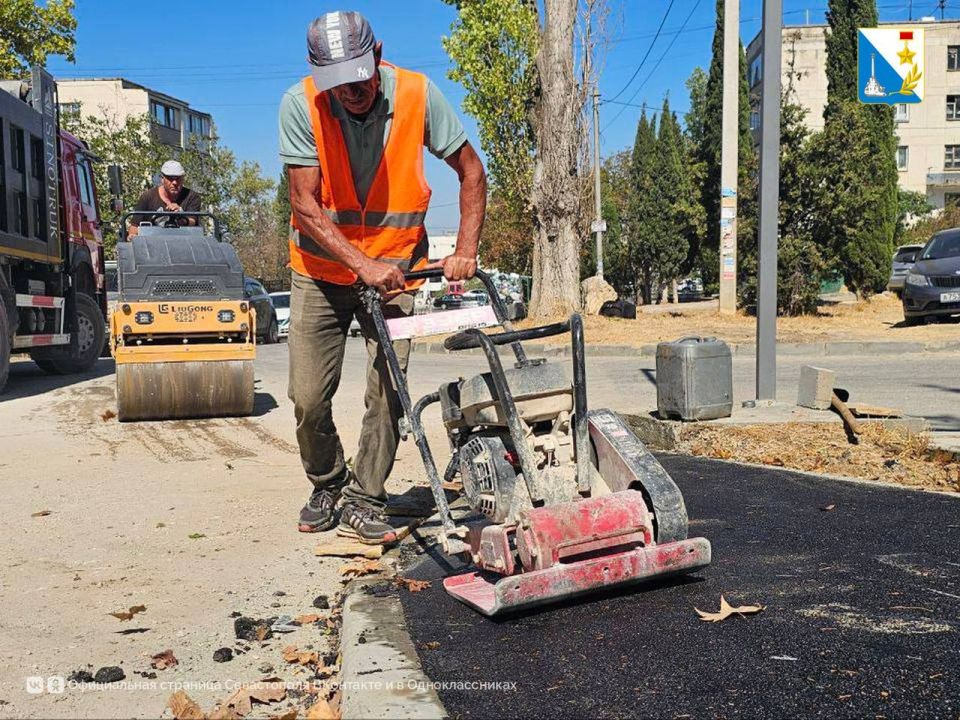Делаем подходы к школам. В Севастополе к 1 сентября появится новая пешеходная дорожка возле гимназии №10 и детского сада №67 Делаем подходы к школам. В Севастополе к 1 сентября появится новая пешеходная дорожка возле гимназии №10 и детского сада №67