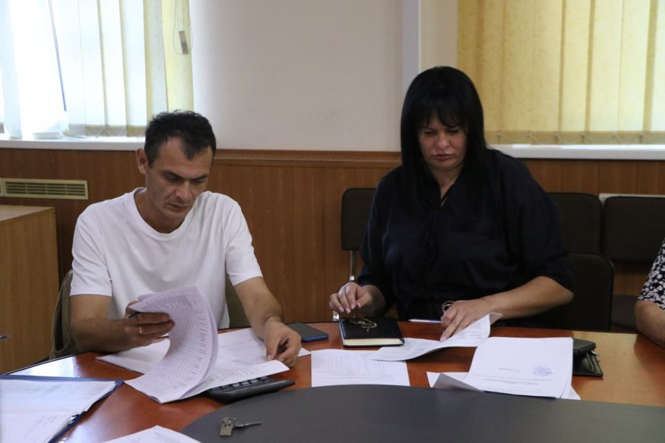 Первый заместитель главы администрации Бахчисарайского района Энвер Аблаев принял участие в заседании тарификационной комиссии, посвящённом подготовке к новому учебному году Первый заместитель главы администрации Бахчисарайского района Энвер Аблаев принял участие в заседании тарификационной комиссии, посвящённом подготовке к новому учебному году