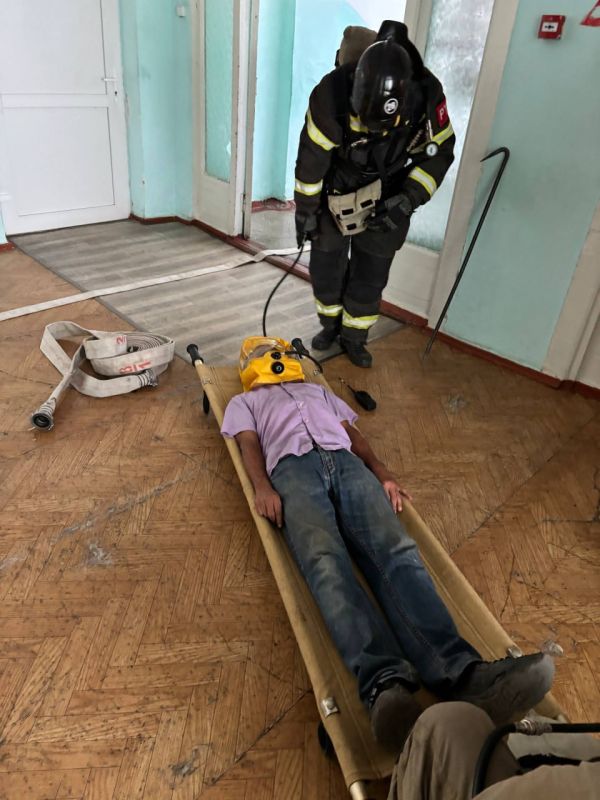 Пожарно-тактические учения в Нижнегорской больнице Пожарно-тактические учения в Нижнегорской больнице