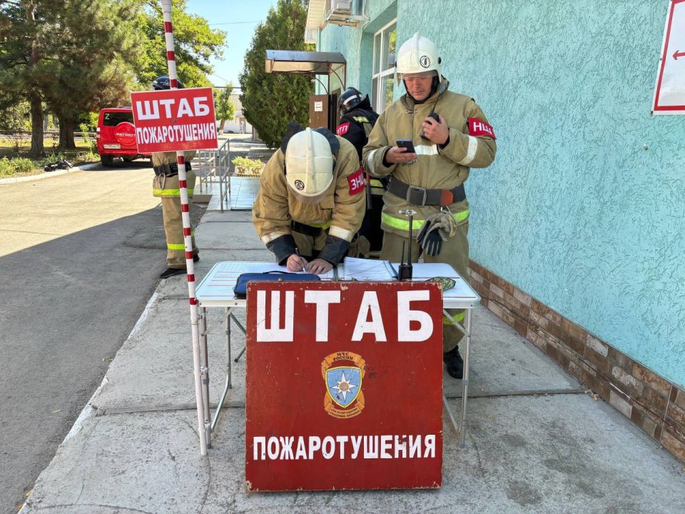 Пожарно-тактические учения в Нижнегорской больнице Пожарно-тактические учения в Нижнегорской больнице