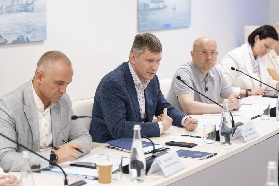 Максим Решетников оценил динамику экономического роста и потенциал туриндустрии в Крыму и Севастополе Максим Решетников оценил динамику экономического роста и потенциал туриндустрии в Крыму и Севастополе