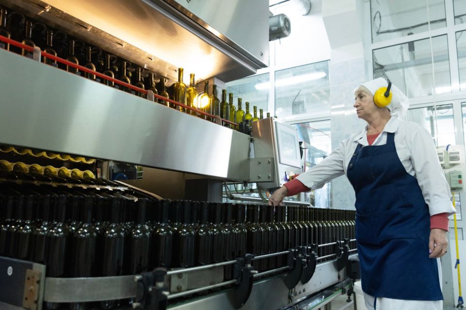  :  .       ,        ,   180-       , ...