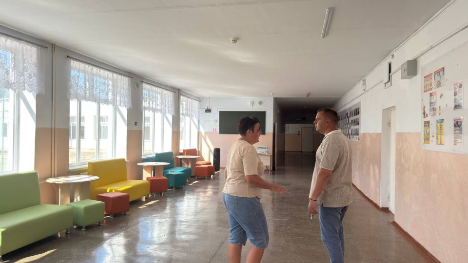 Антон Кравец: В преддверии сентября в Нижнегорском районе продолжается активная подготовка к началу учебного года Антон Кравец: В преддверии сентября в Нижнегорском районе продолжается активная подготовка к началу учебного года