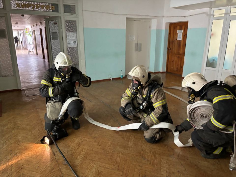 Пожарно-тактические учения в Нижнегорской больнице Пожарно-тактические учения в Нижнегорской больнице