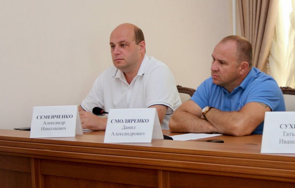 В Симферополе состоялось оперативно-хозяйственное совещание, в ходе которого руководители структурных подразделений отчитались о проделанной работе В Симферополе состоялось оперативно-хозяйственное совещание, в ходе которого руководители структурных подразделений отчитались о проделанной работе