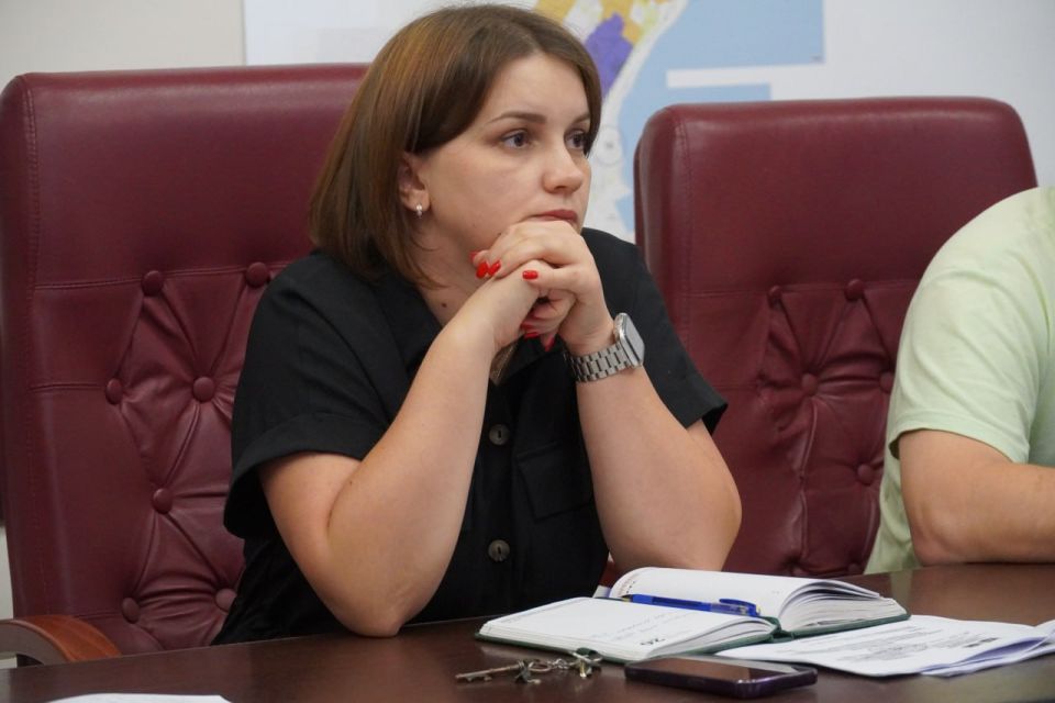 Глава администрации Керчи Олег Каторгин провел аппаратное совещание, в котором приняли участие заместители главы администрации и начальники структурных подразделений Глава администрации Керчи Олег Каторгин провел аппаратное совещание, в котором приняли участие заместители главы администрации и начальники структурных подразделений